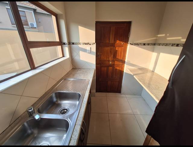 3 BEDROOM HOUSE FOR SALE IN VANDERBIJLPARK SE 8